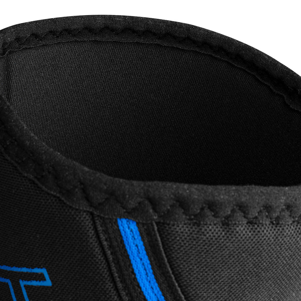 Blue Knee Sleeves For Weightlifting | HustlersOnlyUK