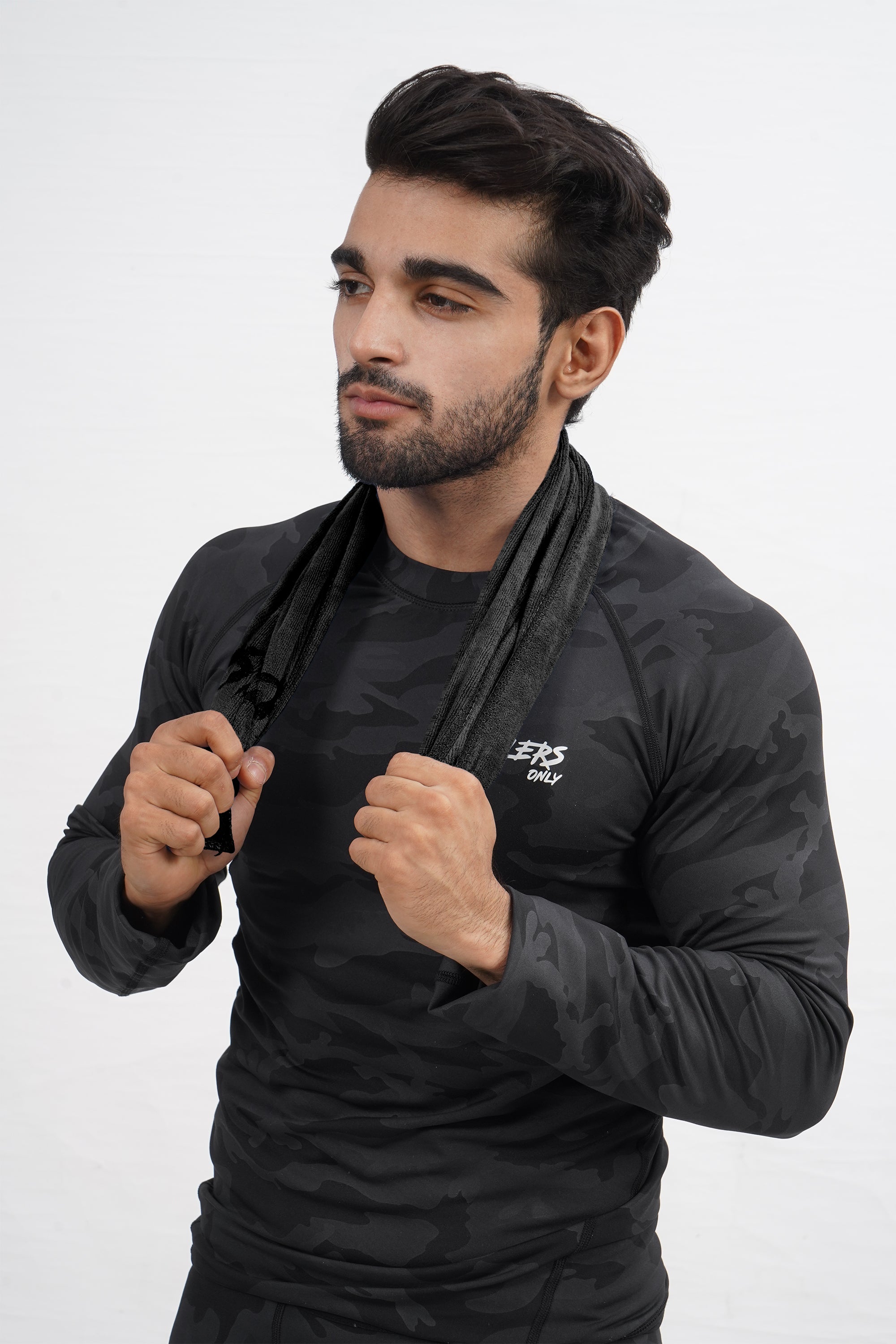 Quick Dry Black Gym Towel For Men | HustlersOnlyUK